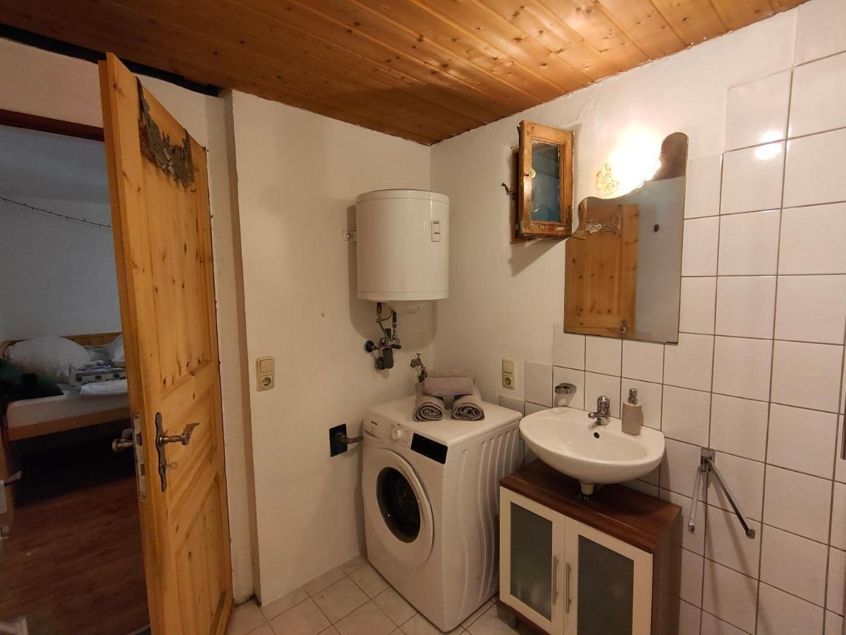 Gemuetliche Ferienwohnung Mit Kamin Und Garten Garmisch-Partenkirchen Exteriör bild
